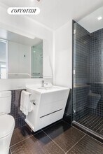 123 Washington St in New York, NY - Building Photo - Building Photo