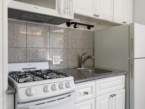 1911 Church St, Unit 1917-03 in Costa Mesa, CA - Building Photo - Building Photo