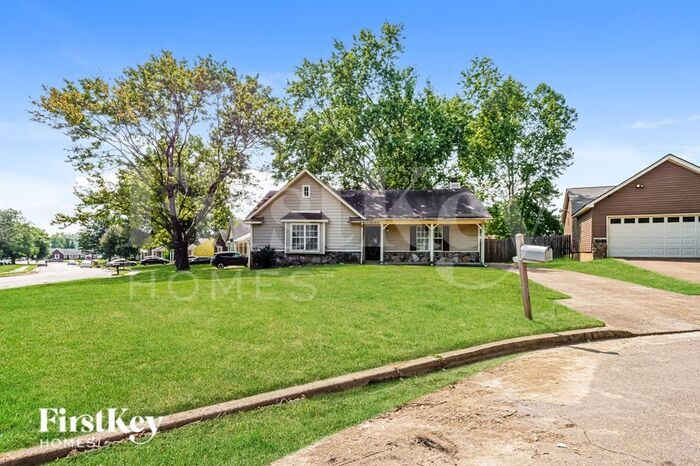 6045 Holly Heights Cove in Millington, TN - Building Photo