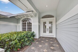 8401 SE Ketch Ct in Hobe Sound, FL - Building Photo - Building Photo