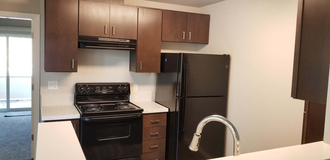 The Summit Senior Living Apartment Homes in Grass Valley, CA - Foto de edificio