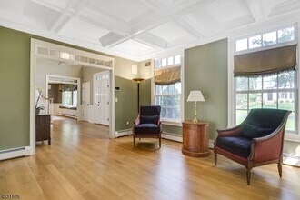 7 Country Club Dr in Chatham Township, NJ - Building Photo - Building Photo