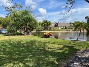 326 Jupiter Lakes Blvd in Jupiter, FL - Building Photo - Building Photo