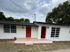 1460 Marvin C. Zanders Ave in Apopka, FL - Building Photo