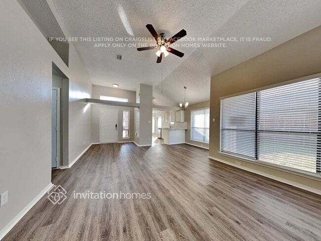 6504 Devine Dr in Arlington, TX - Foto de edificio - Building Photo