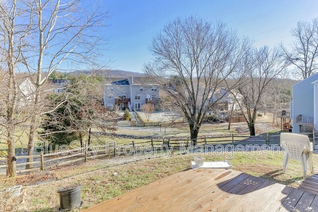 221 Buttercup Ln in Charlottesville, VA - Building Photo - Building Photo