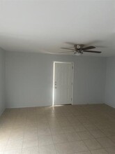5101 Pershing Ave in Fort Worth, TX - Building Photo - Building Photo