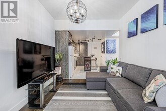 760 Lawrence Ave W in Toronto, ON - Building Photo - Building Photo