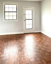 1443 Oxford Rd NE in Atlanta, GA - Foto de edificio - Building Photo