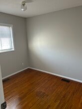 18805 E Arrowhead Dr in Independence, MO - Building Photo - Building Photo