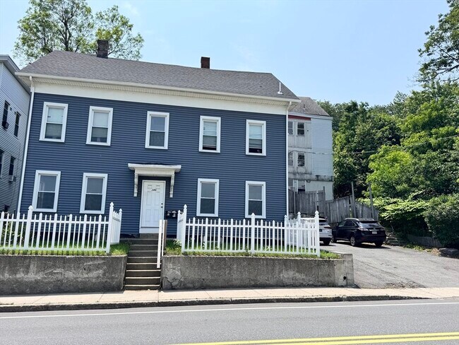 286 Kimball St in Fitchburg, MA - Building Photo - Building Photo