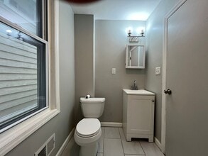 197 Gates Ave, Unit 1 in Jersey City, NJ - Building Photo - Building Photo