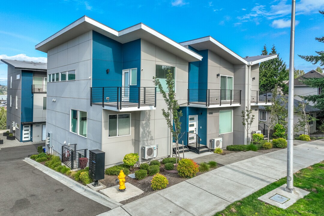 701 Sunset Blvd NE in Renton, WA - Building Photo