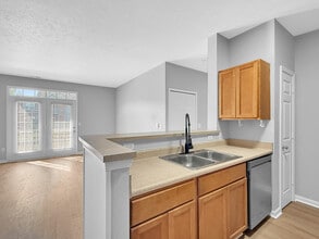 Beaver Creek Apartments in Newburgh, IN - Foto de edificio - Building Photo