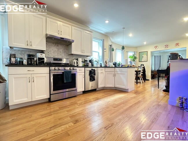 11 Curtis Ave, Unit 2
