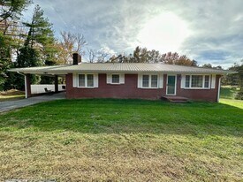 13978 VA-47 in Chase City, VA - Building Photo