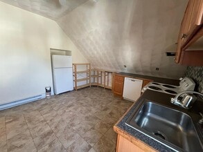3 Meridian Pky, Unit 3 in Malden, MA - Building Photo - Building Photo