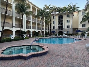 1418 Renaissance Way in Boynton Beach, FL - Foto de edificio - Building Photo