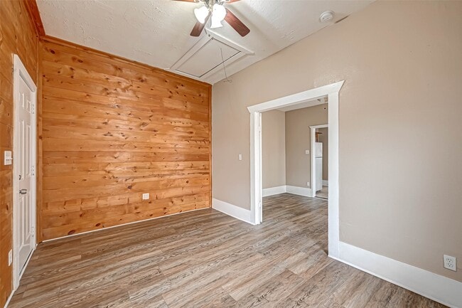 property at 406 Woodward St