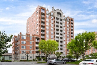 100-150 Oceana Dr W in Brooklyn, NY - Building Photo - Building Photo