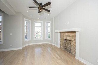 1541 N Washtenaw Ave in Chicago, IL - Foto de edificio - Building Photo