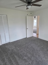 336 Warren Ave, Unit # 2 in Niles, OH - Foto de edificio - Building Photo