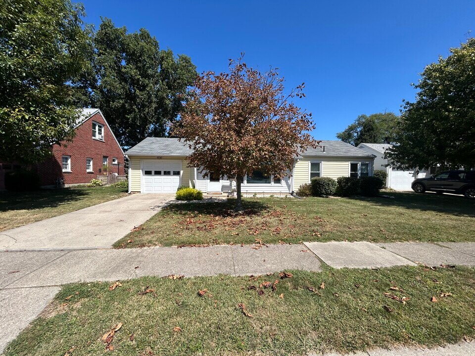 549 Grant St in Fairborn, OH - Building Photo