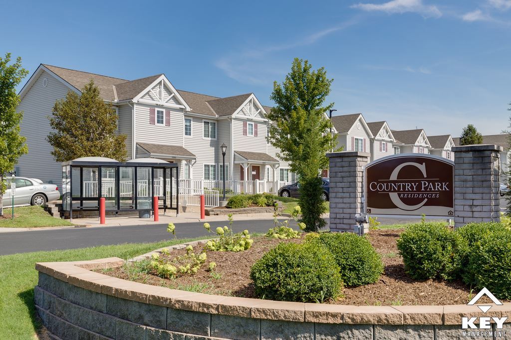 Country Park Residences in Park City, KS - Building Photo