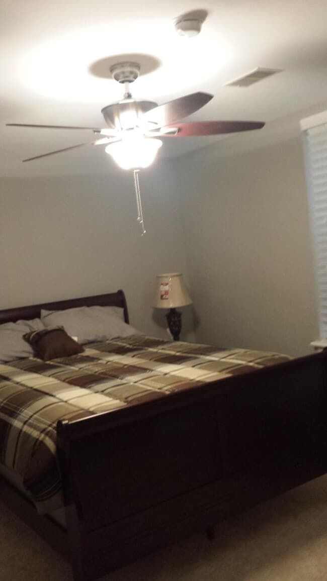 6021 Woodlake Ln, Unit Woodlake in Alexandria, VA - Building Photo - Building Photo