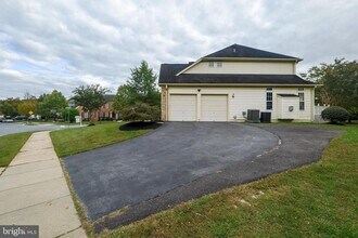 7709 Killbarron Dr in Laurel, MD - Building Photo - Building Photo