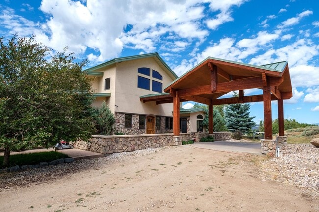 595 Foothill Dr in Kamas, UT - Building Photo - Building Photo