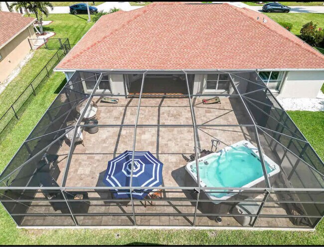 1190 SW 57th St in Cape Coral, FL - Building Photo - Building Photo