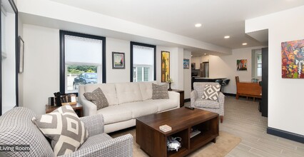 8 Alveston St, Unit 1 in Boston, MA - Building Photo - Building Photo