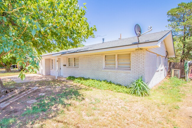 603 Bangor Ave in Lubbock, TX - Building Photo - Building Photo