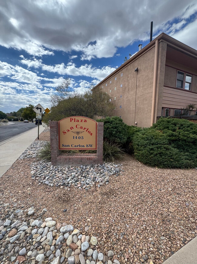 property at 1405 San Carlos Rd SW