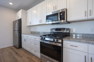 Elmwood Lake Apartments in Hudsonville, MI - Building Photo - Interior Photo