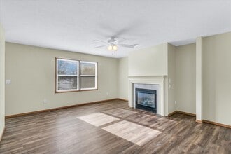 2735 Rainbow Ave in Bloomington, IL - Building Photo - Building Photo