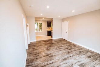 2622 S Orange Dr in Los Angeles, CA - Foto de edificio - Building Photo