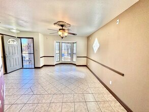 210 Leon Ave in Laredo, TX - Building Photo - Building Photo