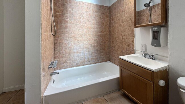 4914 Lancaster Ave in Philadelphia, PA - Building Photo - Building Photo