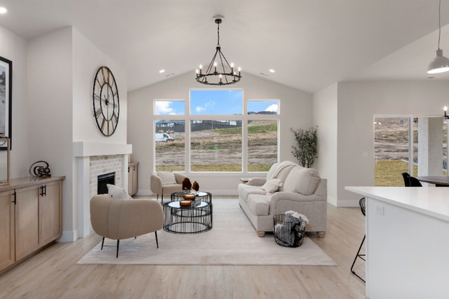 707 Mara Lp in Richland, WA - Foto de edificio - Building Photo