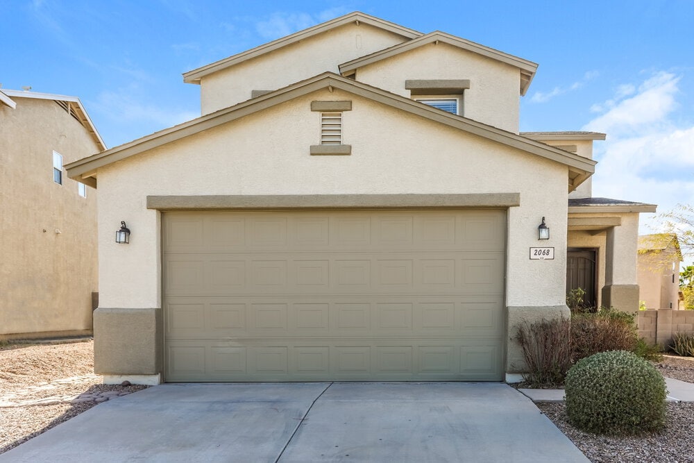 2068 S Mcconnell Dr in Tucson, AZ - Foto de edificio