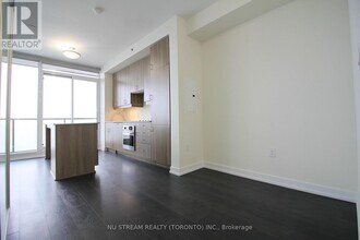 426 University Ave in Toronto, ON - Building Photo - Building Photo