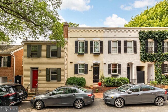 property at 1522 32nd St NW