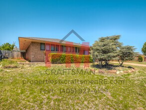13601 Pinehurst Rd in Oklahoma City, OK - Building Photo - Building Photo