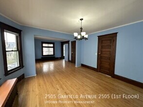 2505 Garfield Ave in Minneapolis, MN - Building Photo - Building Photo