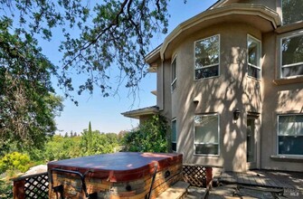 309 Sequoia Terrace in Walnut Creek, CA - Building Photo - Building Photo