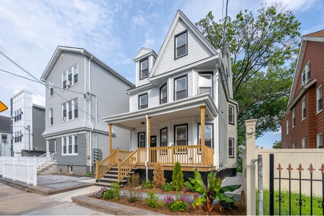 32 Palm St in Newark, NJ - Building Photo - Building Photo