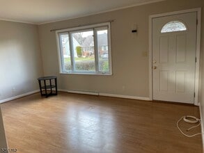 125 Livingston St in Clifton, NJ - Building Photo - Building Photo