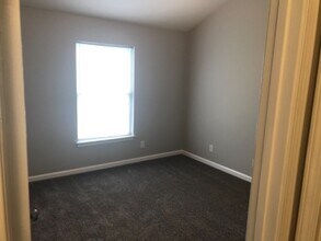 243 W Smith St in Gallatin, TN - Foto de edificio - Building Photo